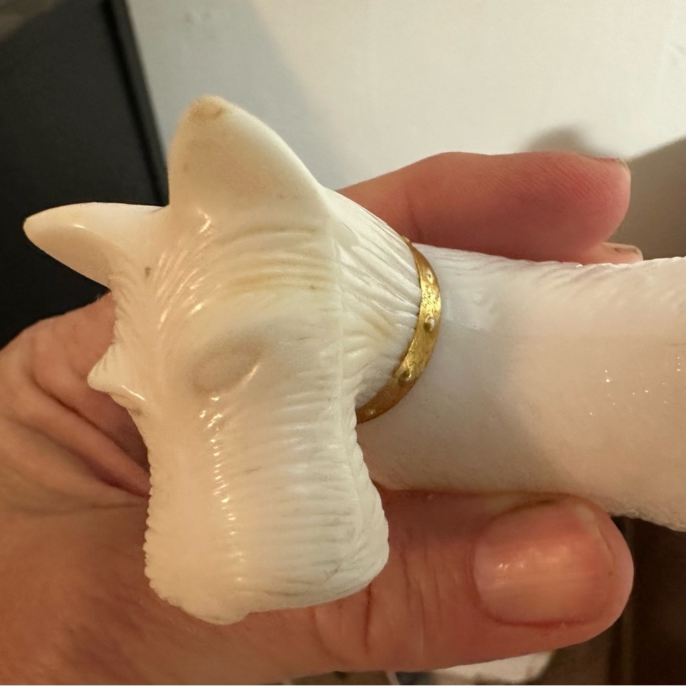 Vintage Avon White Milk Glass Scotty Dog Bottle - Picture 4 of 4